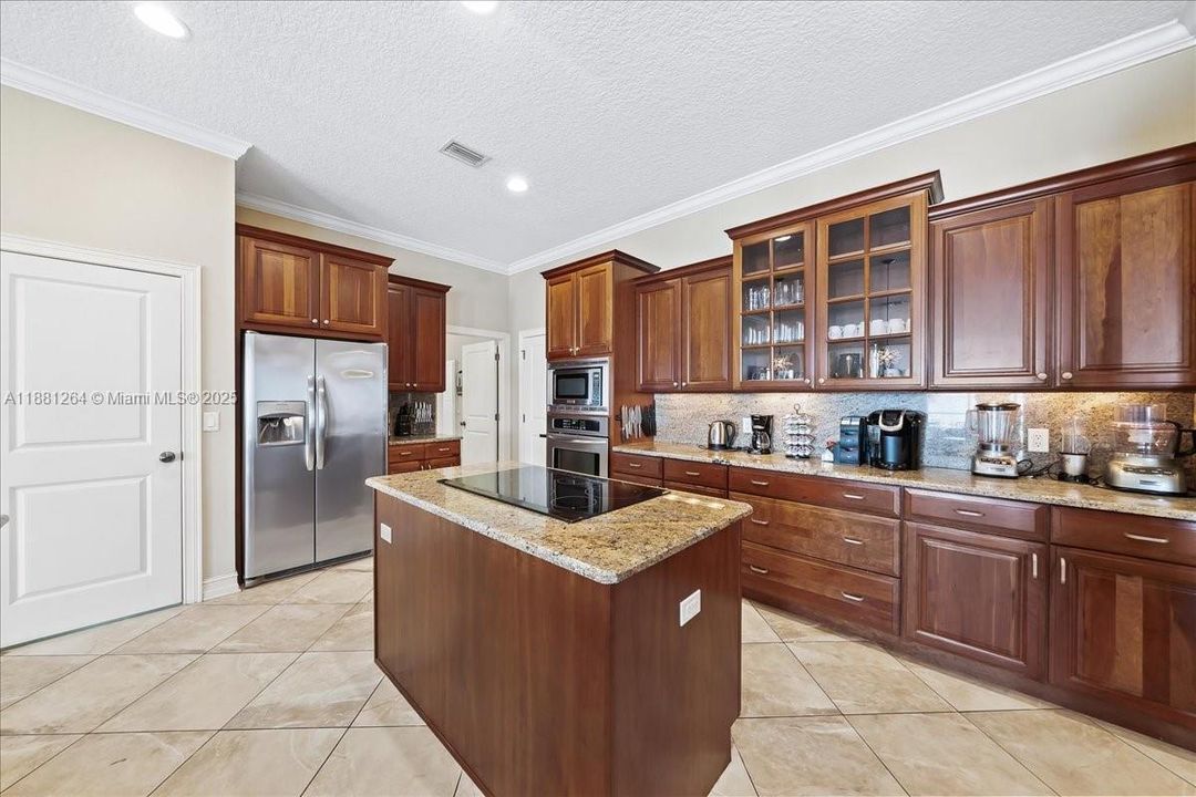 待售: $1,190,000 (5 贝兹, 4 浴室, 3727 平方英尺)