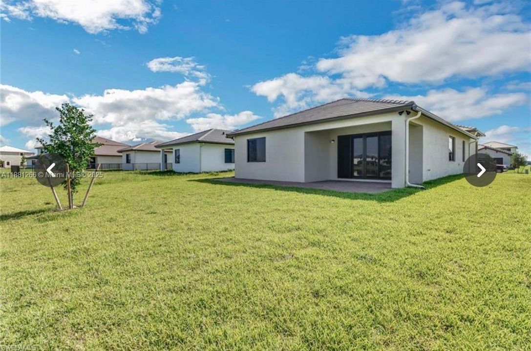 Recientemente alquilado: $3,175 (4 camas, 3 baños, 1903 Pies cuadrados)