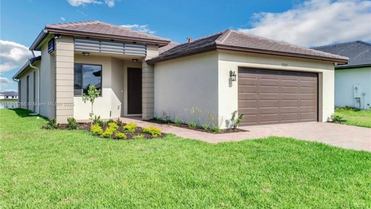 Recientemente alquilado: $3,175 (4 camas, 3 baños, 1903 Pies cuadrados)