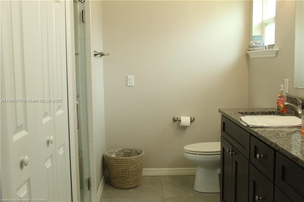 最近售出: $415,000 (3 贝兹, 2 浴室, 1504 平方英尺)