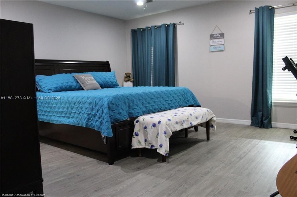 最近售出: $415,000 (3 贝兹, 2 浴室, 1504 平方英尺)