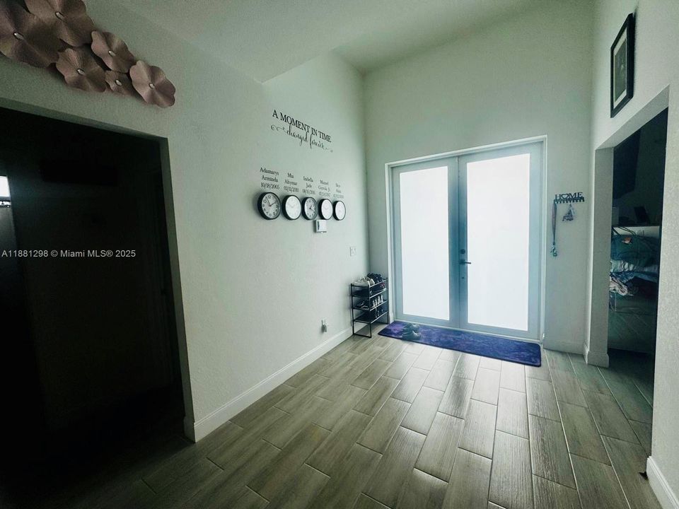 Recientemente alquilado: $2,200 (3 camas, 2 baños, 1630 Pies cuadrados)