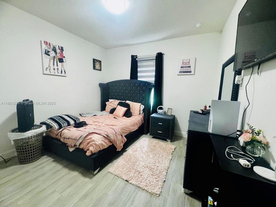 Recientemente alquilado: $2,200 (3 camas, 2 baños, 1630 Pies cuadrados)