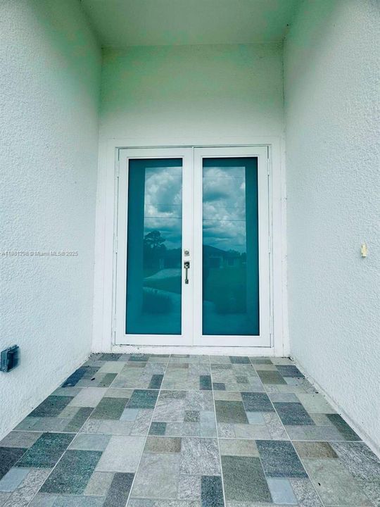 Recientemente alquilado: $2,200 (3 camas, 2 baños, 1630 Pies cuadrados)