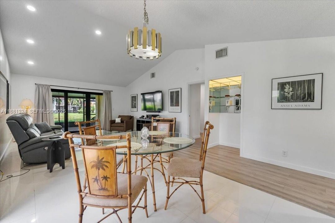 For Sale: $460,000 (2 beds, 2 baths, 1580 Square Feet)