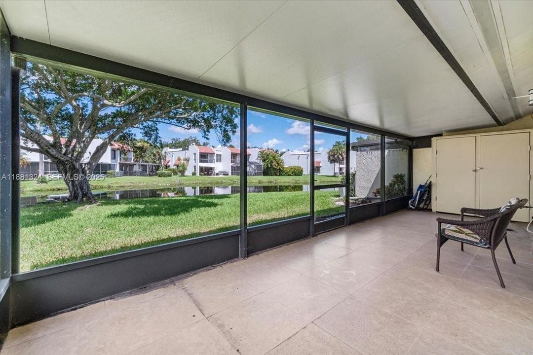 For Sale: $460,000 (2 beds, 2 baths, 1580 Square Feet)