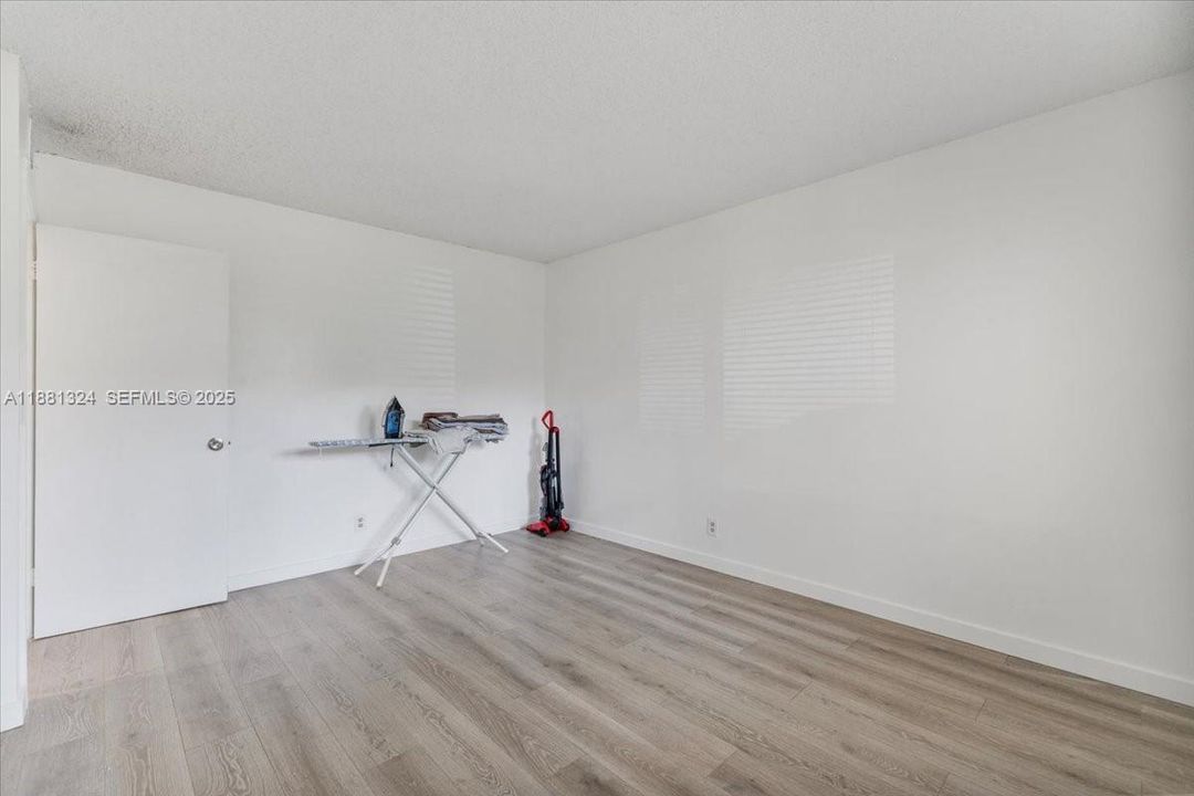 For Sale: $460,000 (2 beds, 2 baths, 1580 Square Feet)