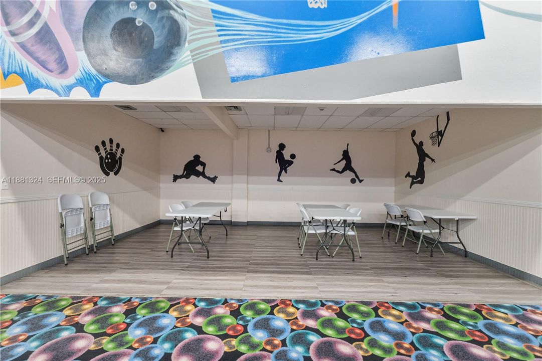 For Sale: $460,000 (2 beds, 2 baths, 1580 Square Feet)