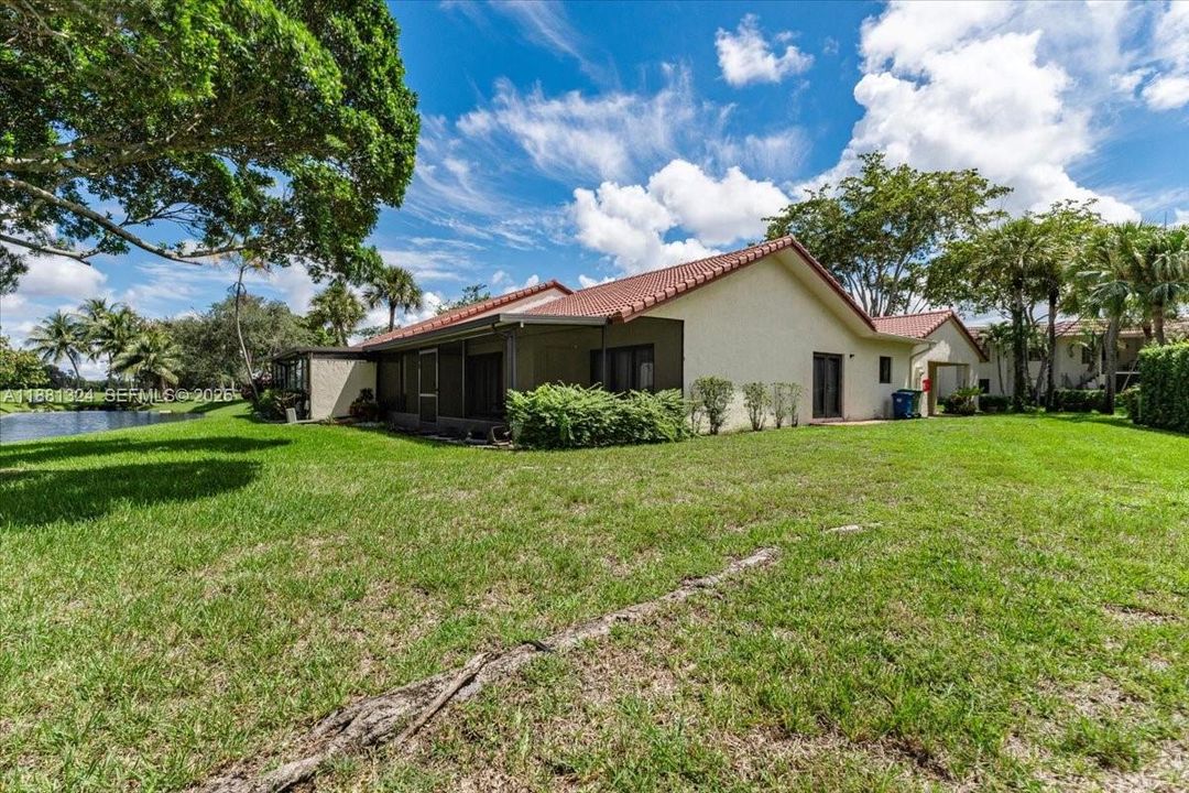 For Sale: $460,000 (2 beds, 2 baths, 1580 Square Feet)