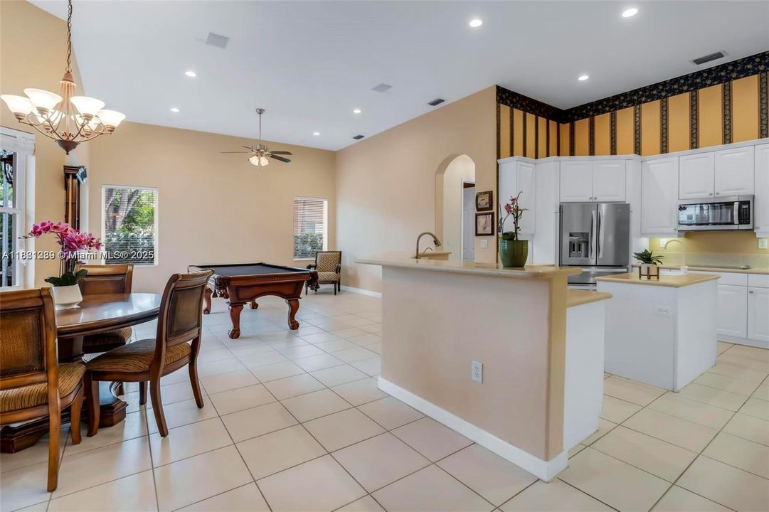 В аренду: $6,300 (5 спален, 3 ванн, 2924 Квадратных фут)