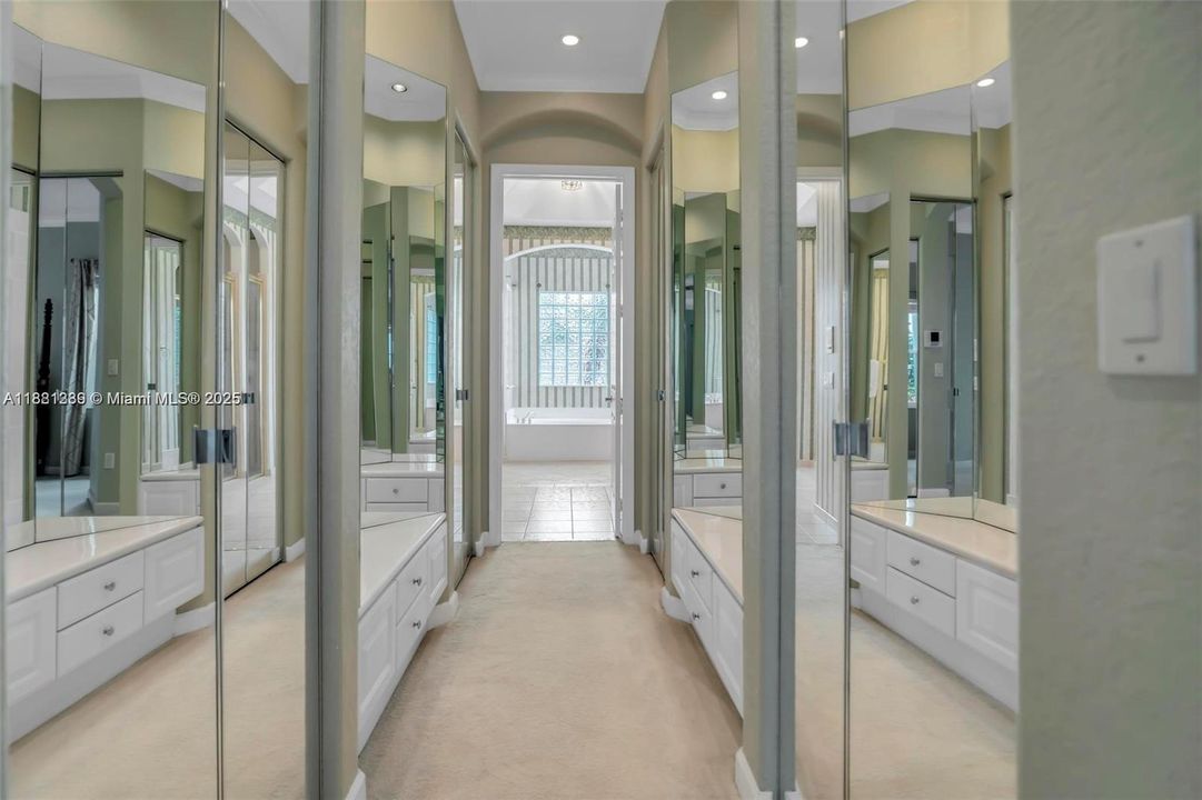 В аренду: $6,300 (5 спален, 3 ванн, 2924 Квадратных фут)