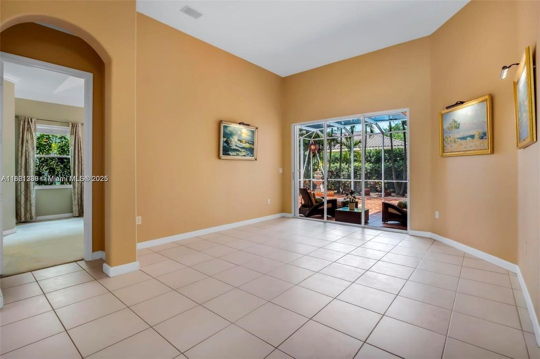 В аренду: $6,300 (5 спален, 3 ванн, 2924 Квадратных фут)