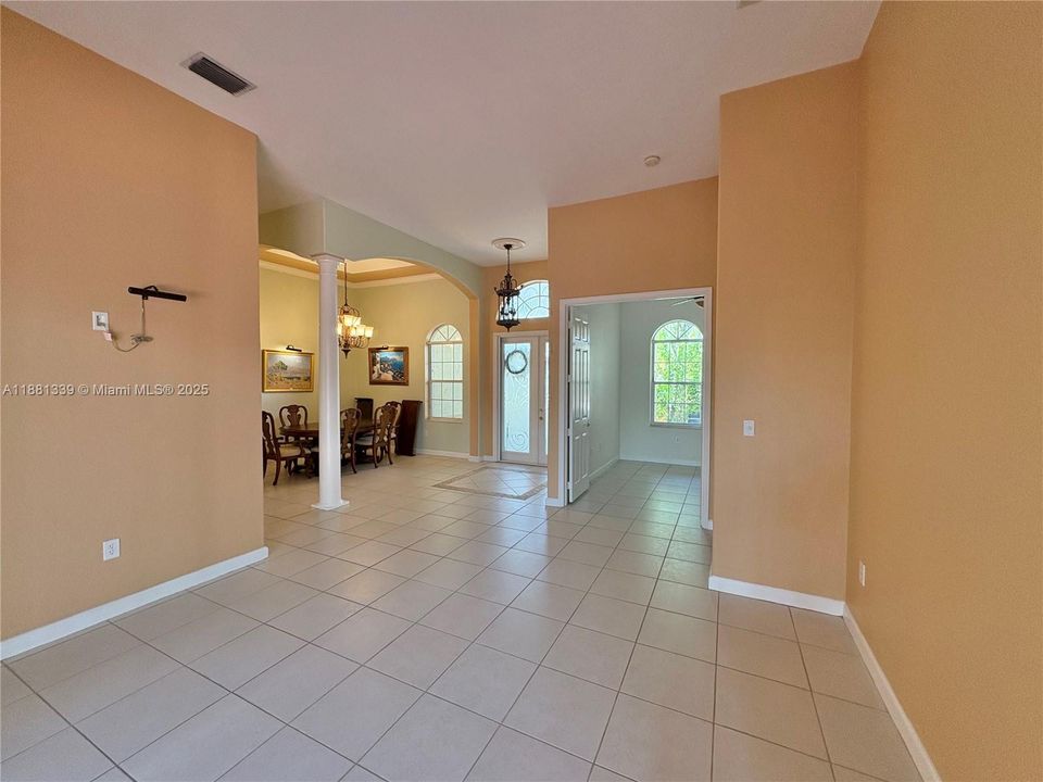 В аренду: $6,300 (5 спален, 3 ванн, 2924 Квадратных фут)