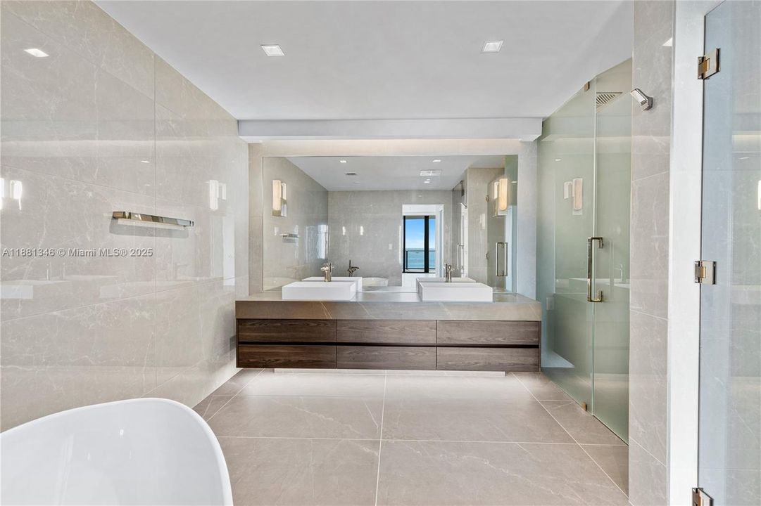 В аренду: $17,000 (3 спален, 3 ванн, 2162 Квадратных фут)