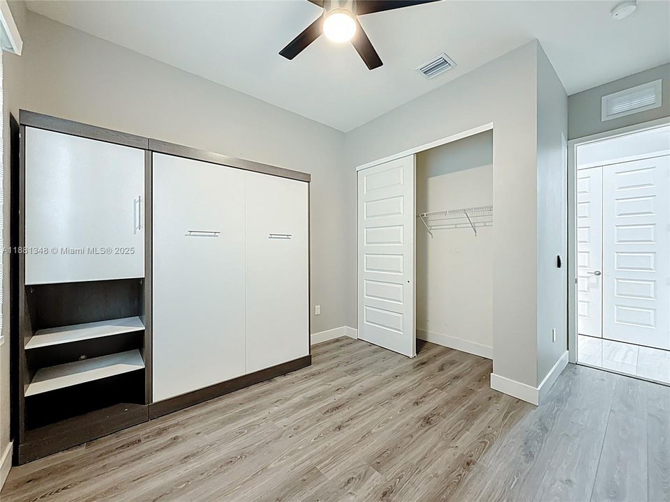 Recently Rented: $8,000 (5 beds, 3 baths, 3050 Square Feet)