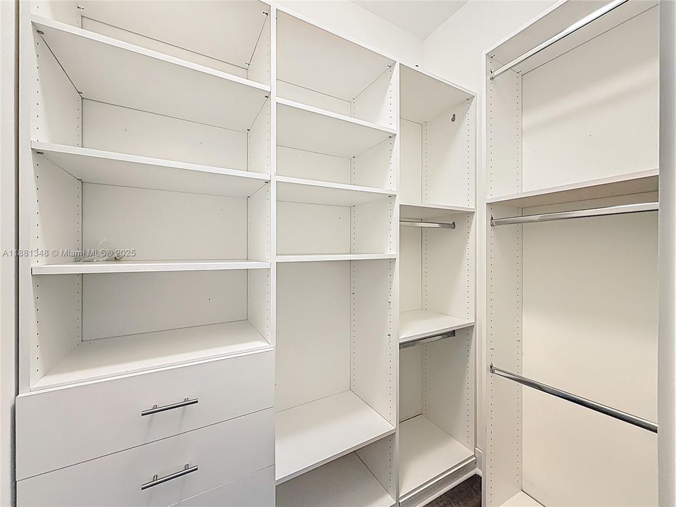 Recently Rented: $8,000 (5 beds, 3 baths, 3050 Square Feet)