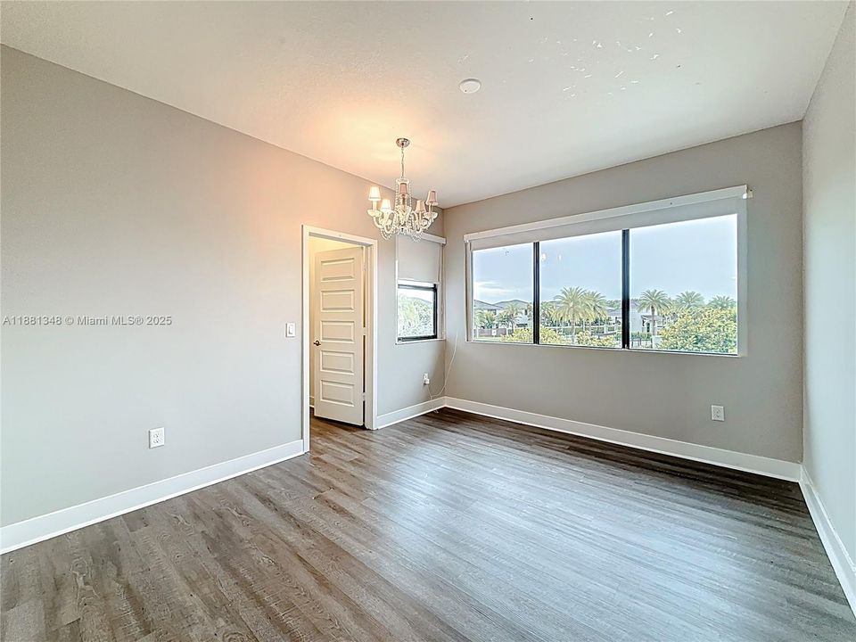 Recently Rented: $8,000 (5 beds, 3 baths, 3050 Square Feet)