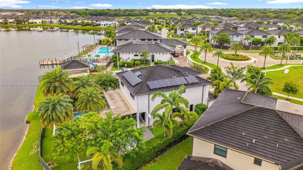 Recently Rented: $8,000 (5 beds, 3 baths, 3050 Square Feet)