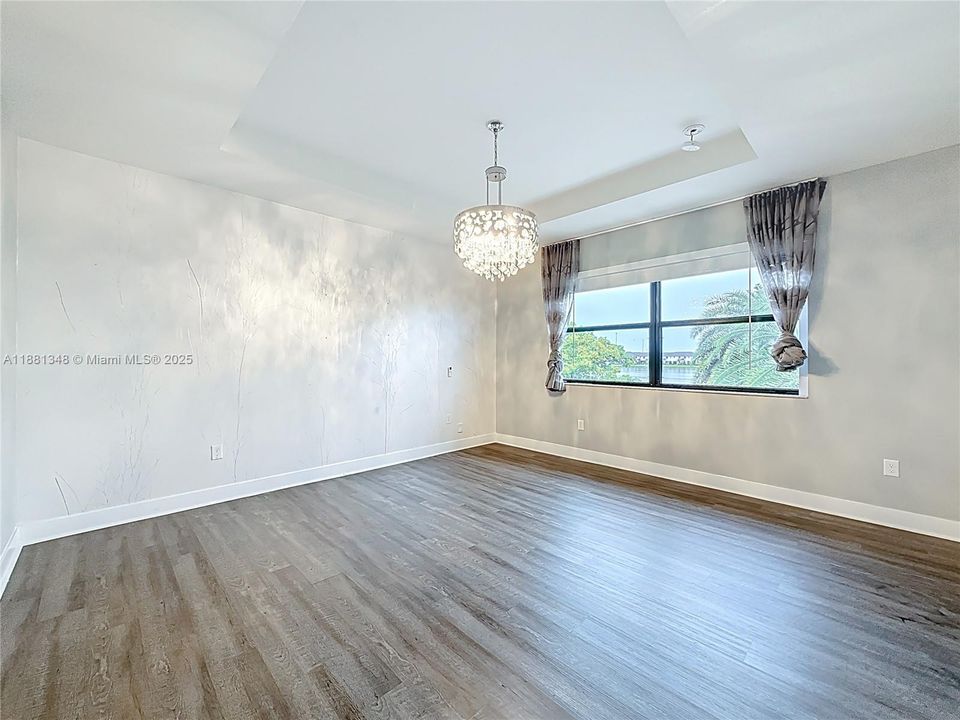 Recently Rented: $8,000 (5 beds, 3 baths, 3050 Square Feet)