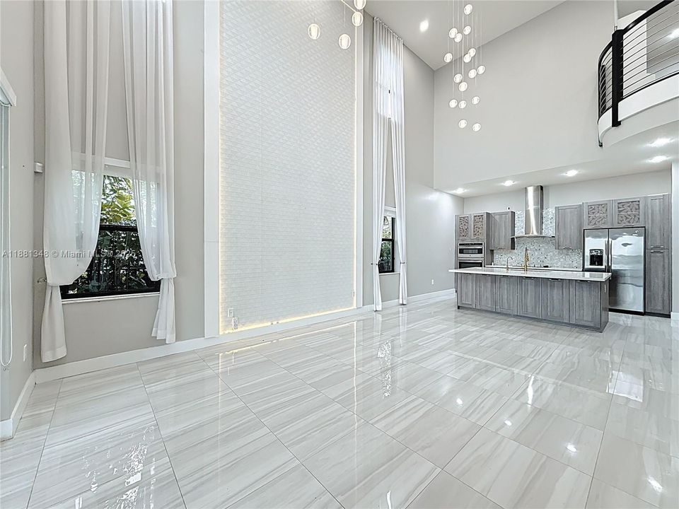 Recently Rented: $8,000 (5 beds, 3 baths, 3050 Square Feet)