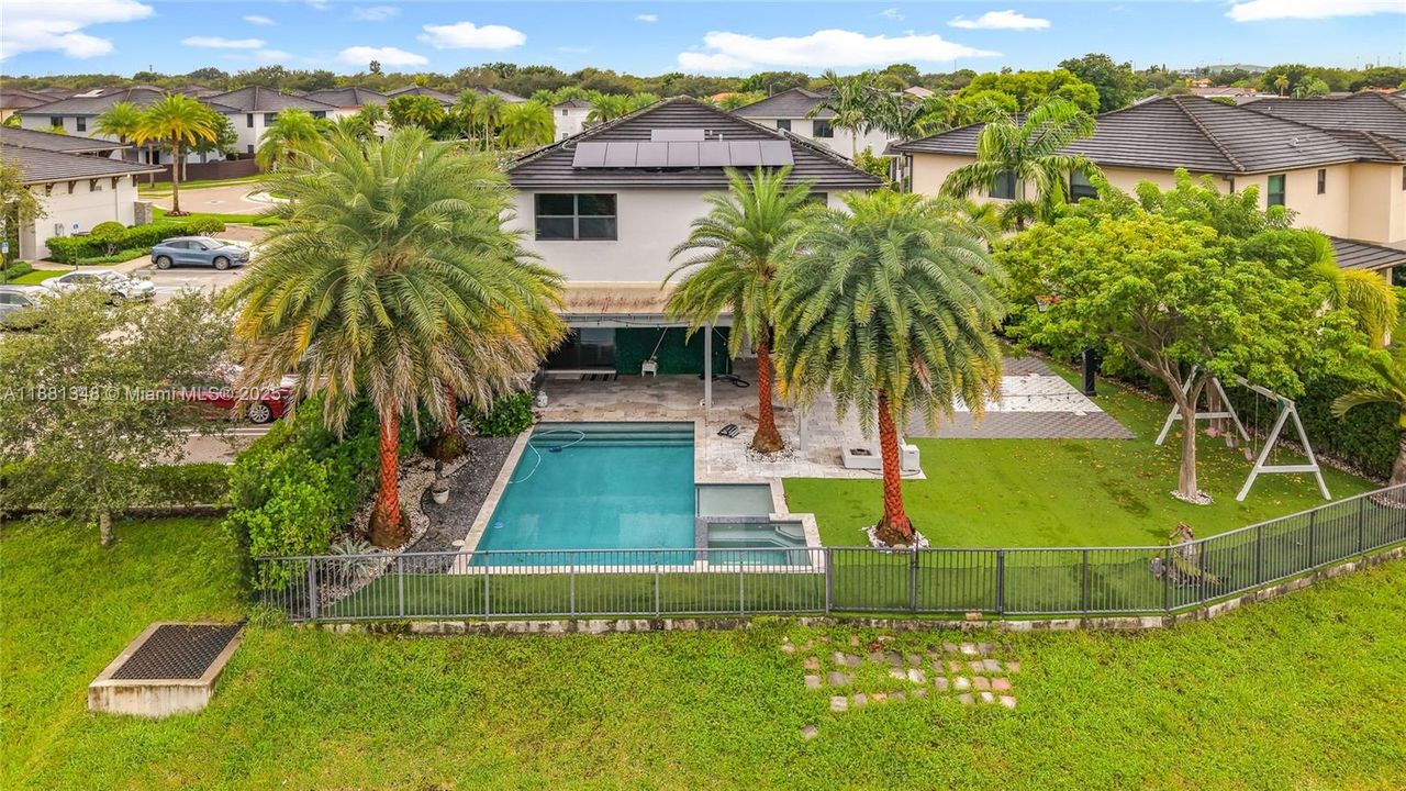 Recently Rented: $8,000 (5 beds, 3 baths, 3050 Square Feet)