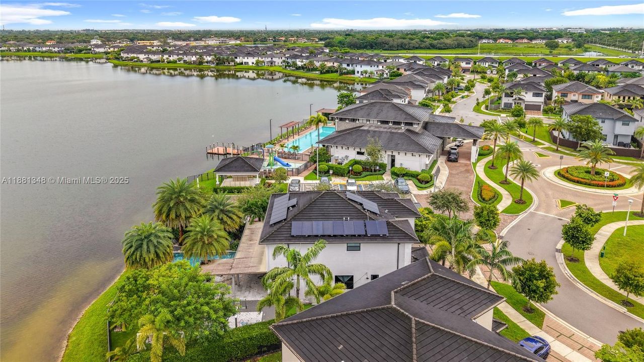 Recently Rented: $8,000 (5 beds, 3 baths, 3050 Square Feet)