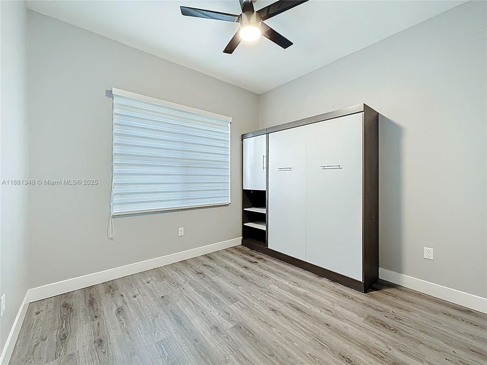 Recently Rented: $8,000 (5 beds, 3 baths, 3050 Square Feet)