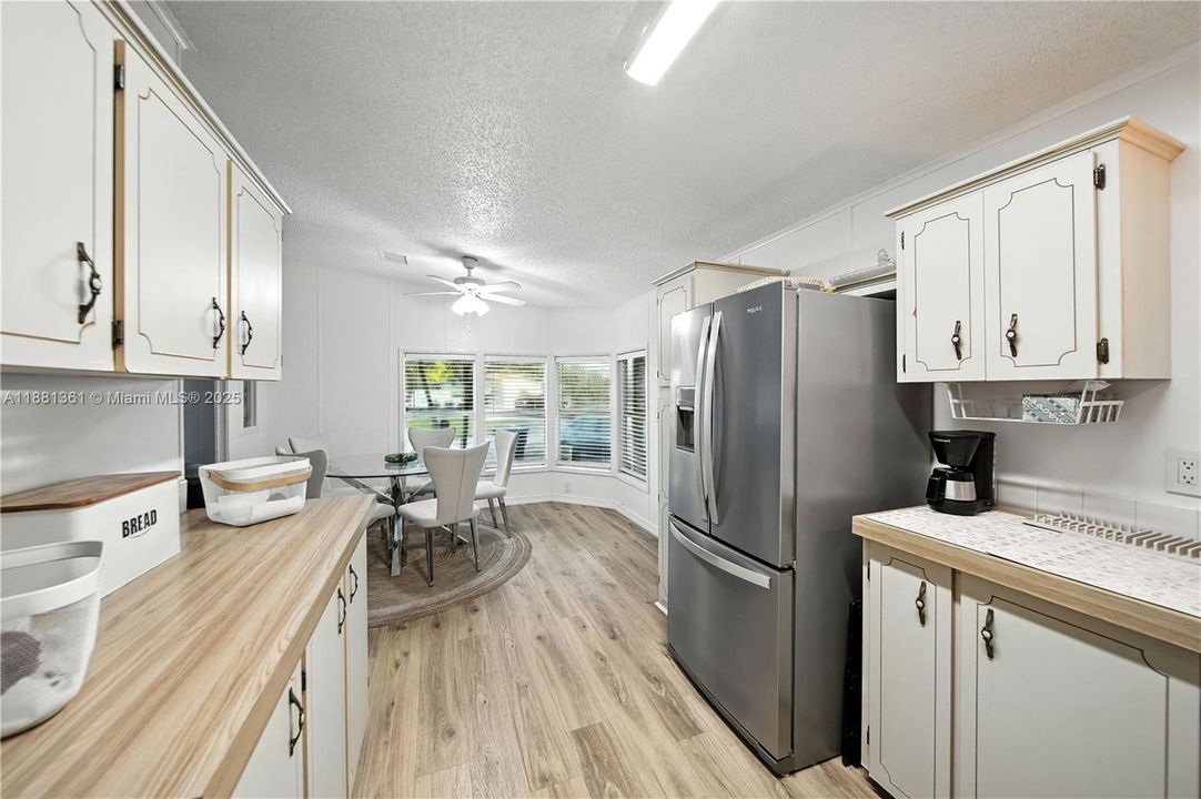 For Rent: $800 (2 beds, 2 baths, 10675 Square Feet)