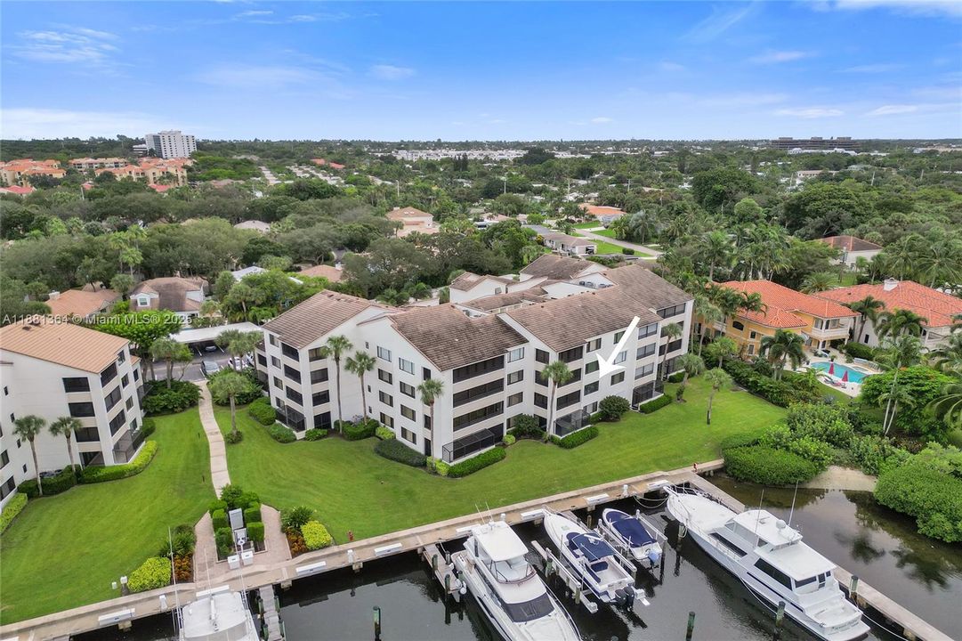 合同活跃: $5,000 (2 贝兹, 2 浴室, 1301 平方英尺)