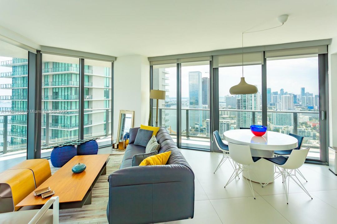 En Venta: $849,900 (3 camas, 2 baños, 1152 Pies cuadrados)