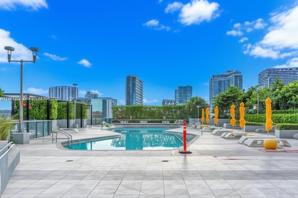 En Venta: $849,900 (3 camas, 2 baños, 1152 Pies cuadrados)