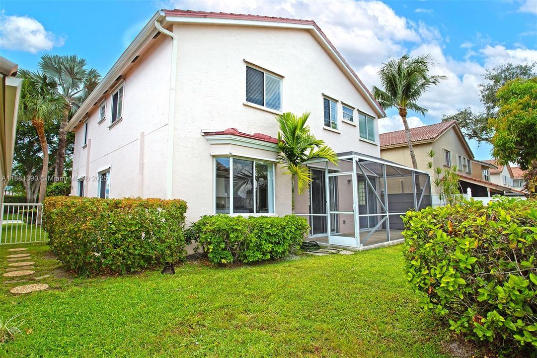 Recently Rented: $4,600 (5 beds, 2 baths, 2792 Square Feet)