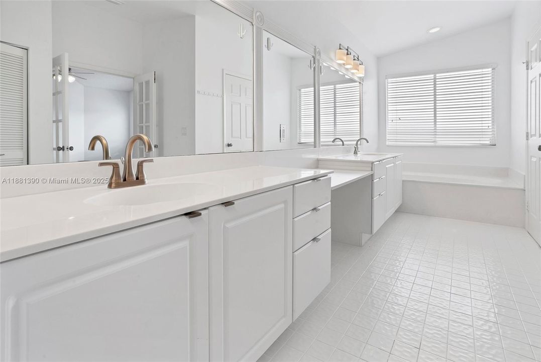 Recently Rented: $4,600 (5 beds, 2 baths, 2792 Square Feet)