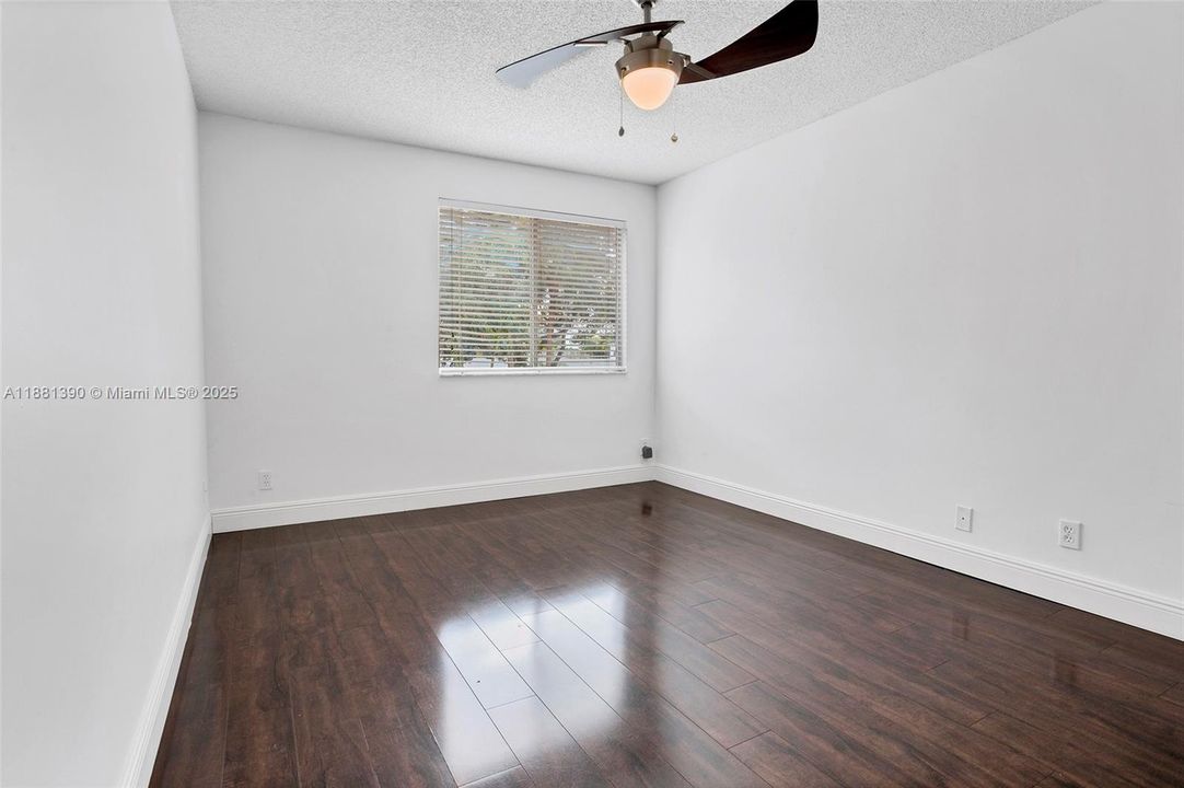 Recently Rented: $4,600 (5 beds, 2 baths, 2792 Square Feet)