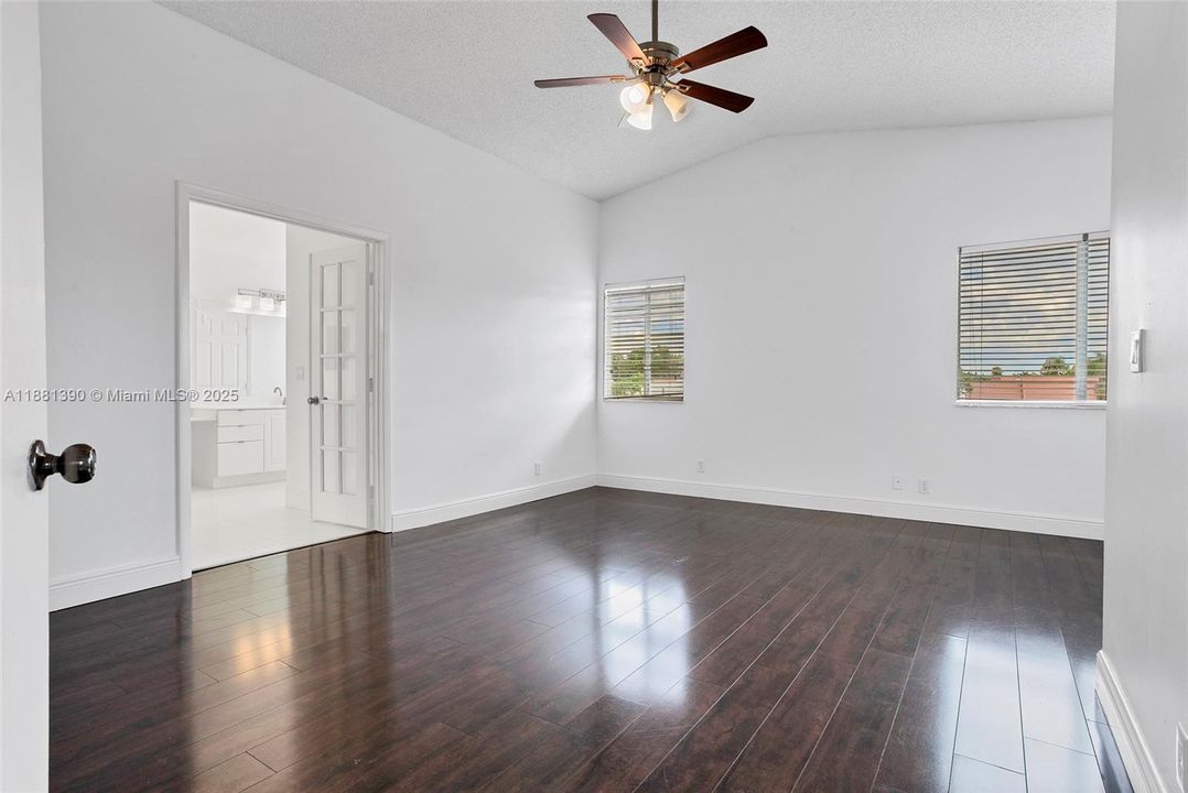 Recently Rented: $4,600 (5 beds, 2 baths, 2792 Square Feet)