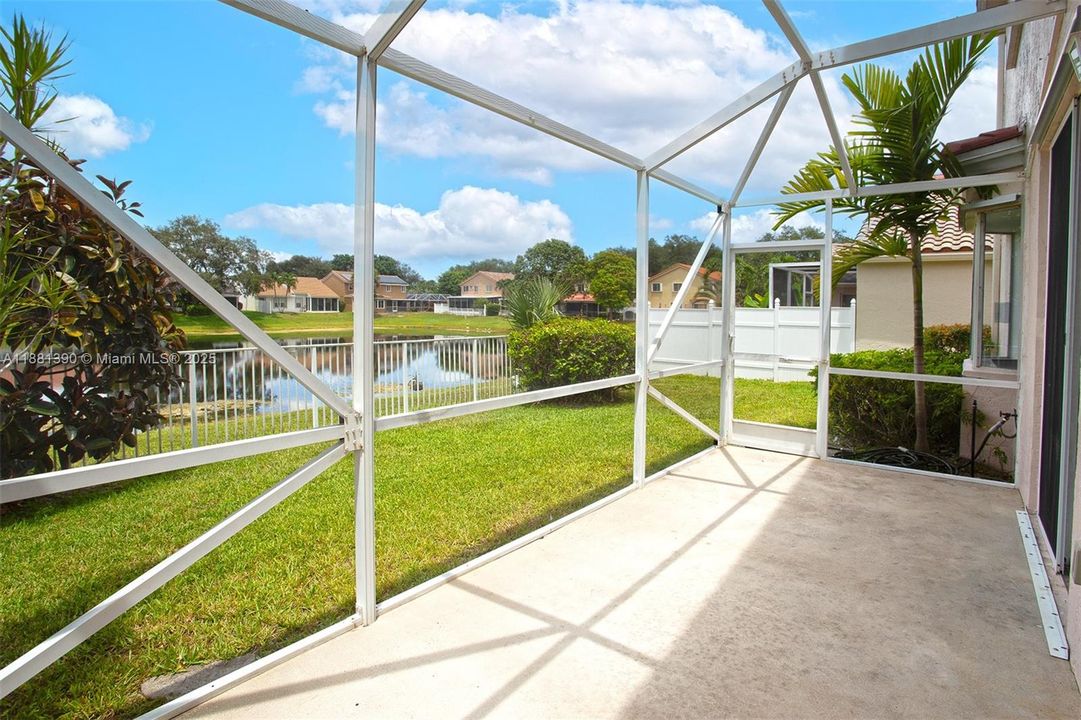 Recently Rented: $4,600 (5 beds, 2 baths, 2792 Square Feet)