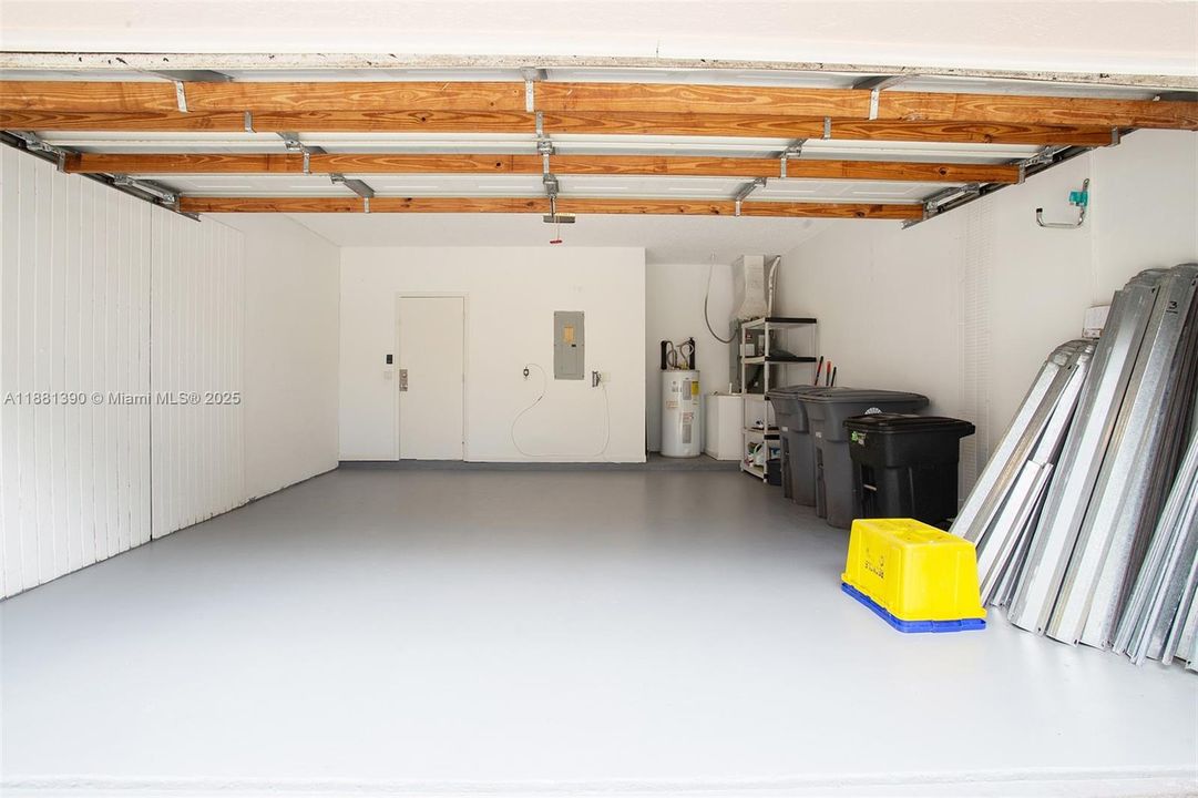 Recently Rented: $4,600 (5 beds, 2 baths, 2792 Square Feet)