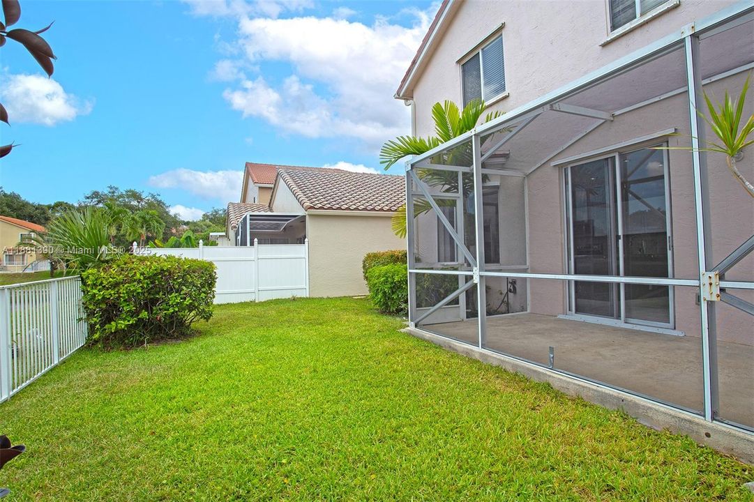 Recently Rented: $4,600 (5 beds, 2 baths, 2792 Square Feet)