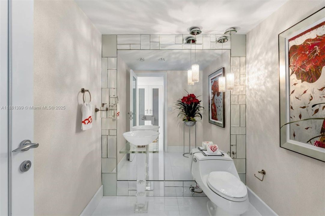 На продажу: $5,850,000 (3 спален, 3 ванн, 3300 Квадратных фут)