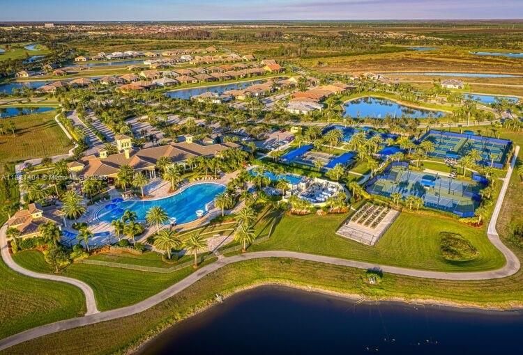 For Sale: $340,000 (3 beds, 2 baths, 1837 Square Feet)