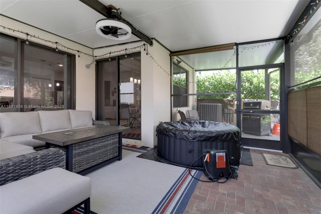 For Sale: $340,000 (3 beds, 2 baths, 1837 Square Feet)