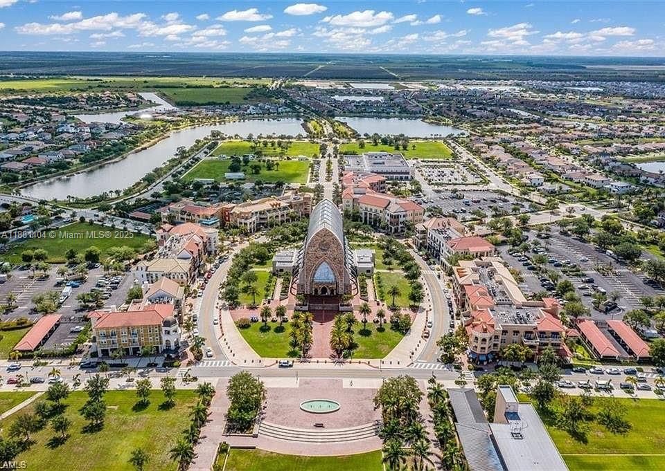 For Sale: $340,000 (3 beds, 2 baths, 1837 Square Feet)