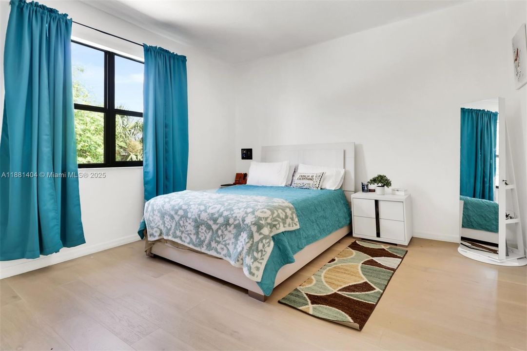 For Sale: $340,000 (3 beds, 2 baths, 1837 Square Feet)