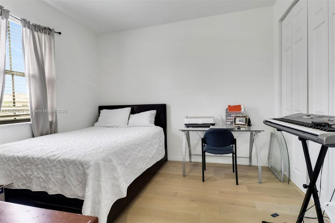 For Sale: $340,000 (3 beds, 2 baths, 1837 Square Feet)