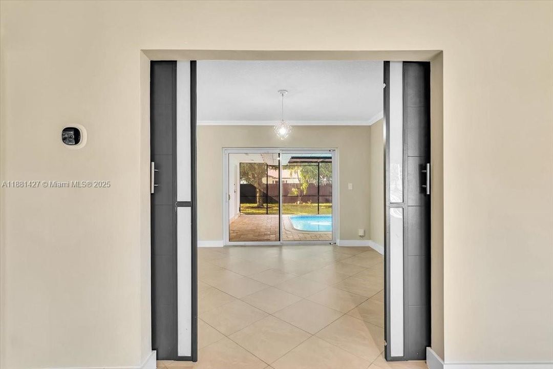 Недавно арендовано: $4,600 (3 спален, 2 ванн, 1929 Квадратных фут)