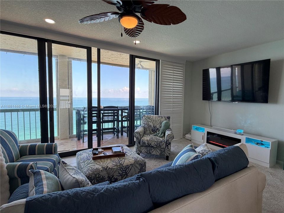 出租: $5,000 (2 贝兹, 2 浴室, 1421 平方英尺)