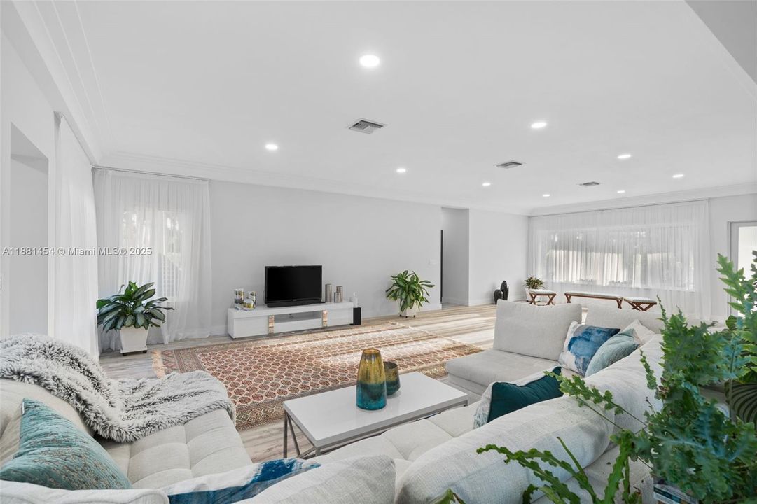 For Sale: $1,599,000 (3 beds, 3 baths, 2882 Square Feet)