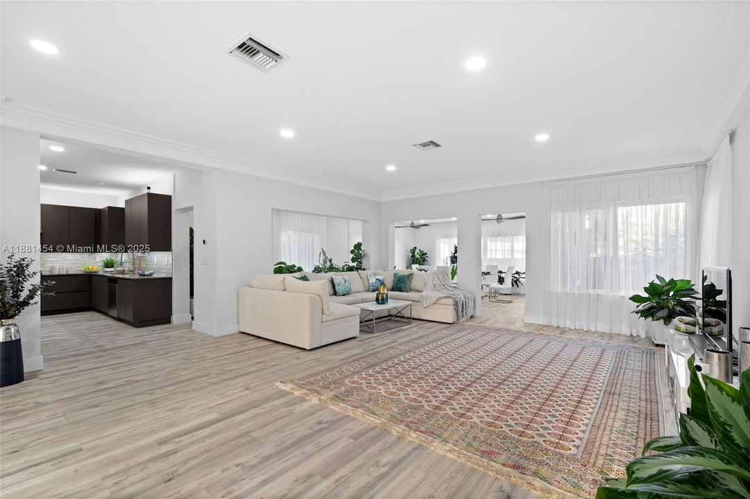 For Sale: $1,599,000 (3 beds, 3 baths, 2882 Square Feet)