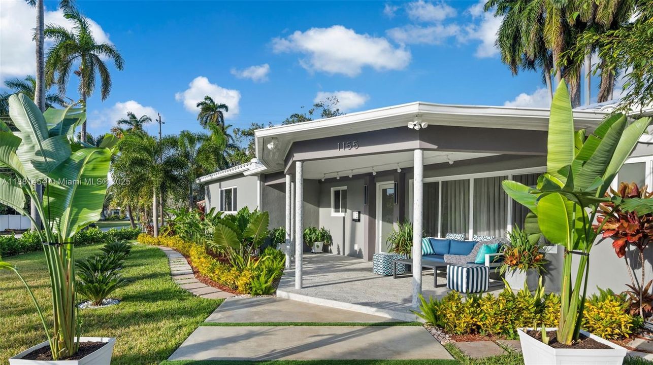 For Sale: $1,599,000 (3 beds, 3 baths, 2882 Square Feet)