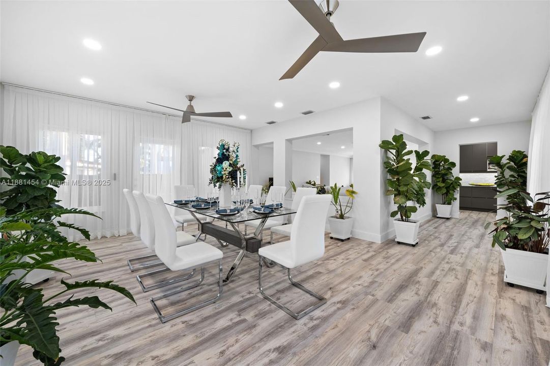 For Sale: $1,599,000 (3 beds, 3 baths, 2882 Square Feet)